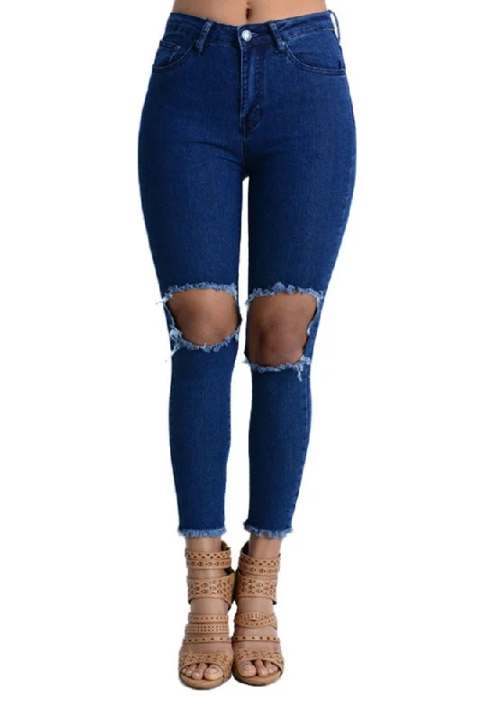 Women's Torn and Frayed Skinny Fit Jeans