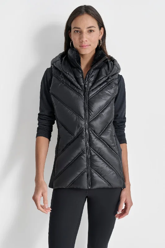 HOODED PUFFER VEST